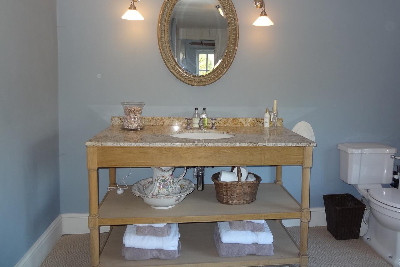 Huxham Farmhouse Bed & Breakfast East Pennard Dış mekan fotoğraf