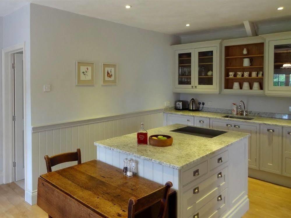 Huxham Farmhouse Bed & Breakfast East Pennard Dış mekan fotoğraf
